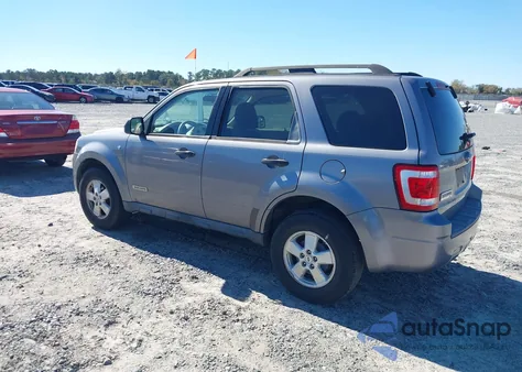 2008 Ford Escape Xlt z USA, uszkodzony, nr VIN 1FMCU03158KA92479